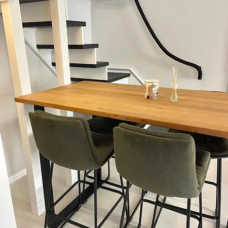 Design Auf 2 Etagen Mit Balkon Nahe Isar & Innenstadt München