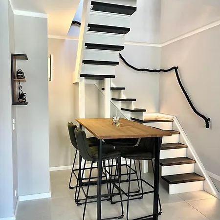 Apartment Design Auf 2 Etagen Mit Balkon Nahe Isar & Innenstadt *