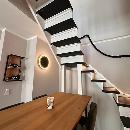 Apartment Design Auf 2 Etagen Mit Balkon Nahe Isar & Innenstadt