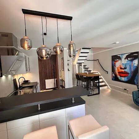 Design Auf 2 Etagen Mit Balkon Nahe Isar & Innenstadt Apartman München