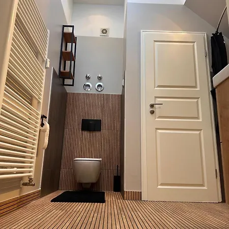 Apartment Design Auf 2 Etagen Mit Balkon Nahe Isar & Innenstadt München